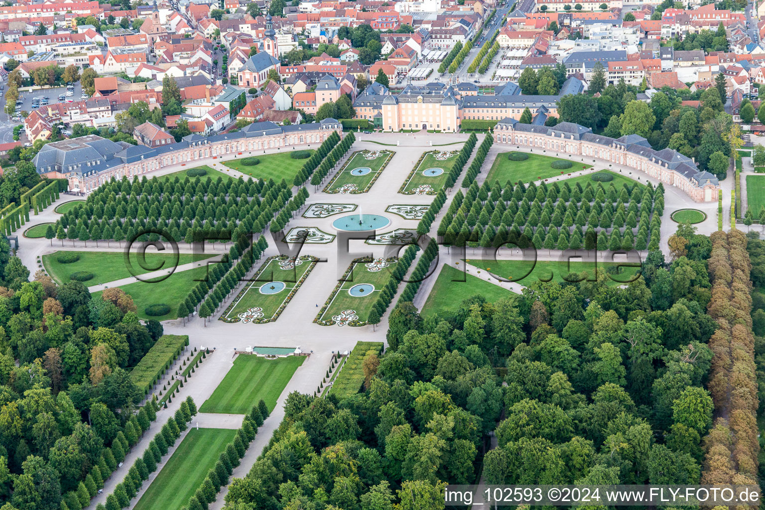 Image drone de Schwetzingen dans le département Bade-Wurtemberg, Allemagne