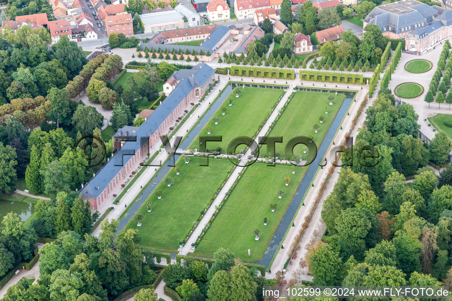 Vue oblique de Schwetzingen dans le département Bade-Wurtemberg, Allemagne