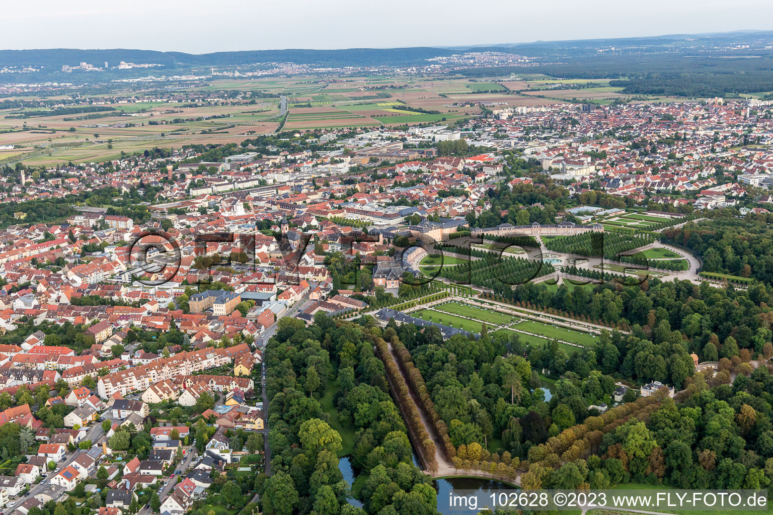 Vue aérienne de Parc du château à Schwetzingen dans le département Bade-Wurtemberg, Allemagne