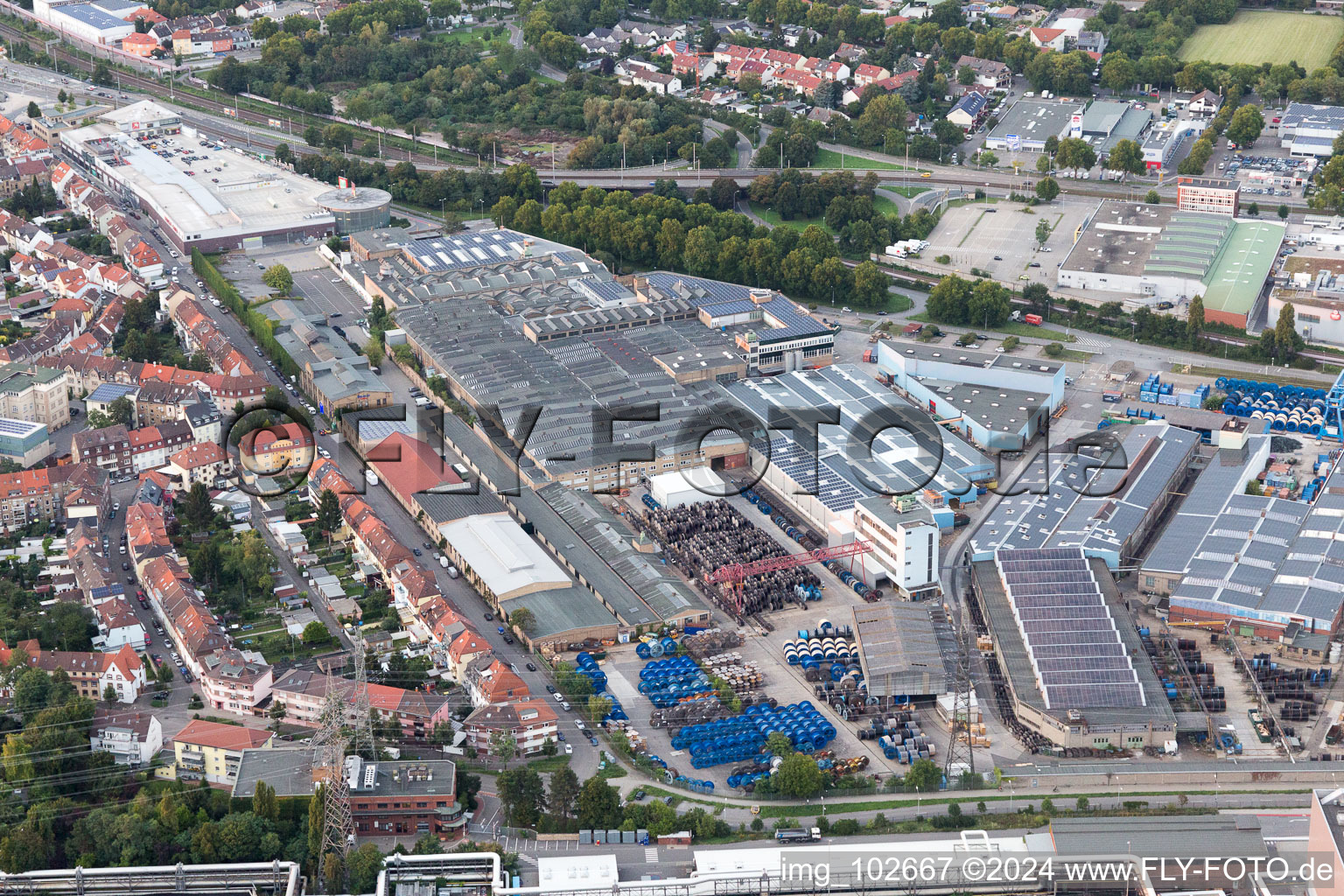 Vue aérienne de Ancienne fabrique de cordes à le quartier Neckarau in Mannheim dans le département Bade-Wurtemberg, Allemagne