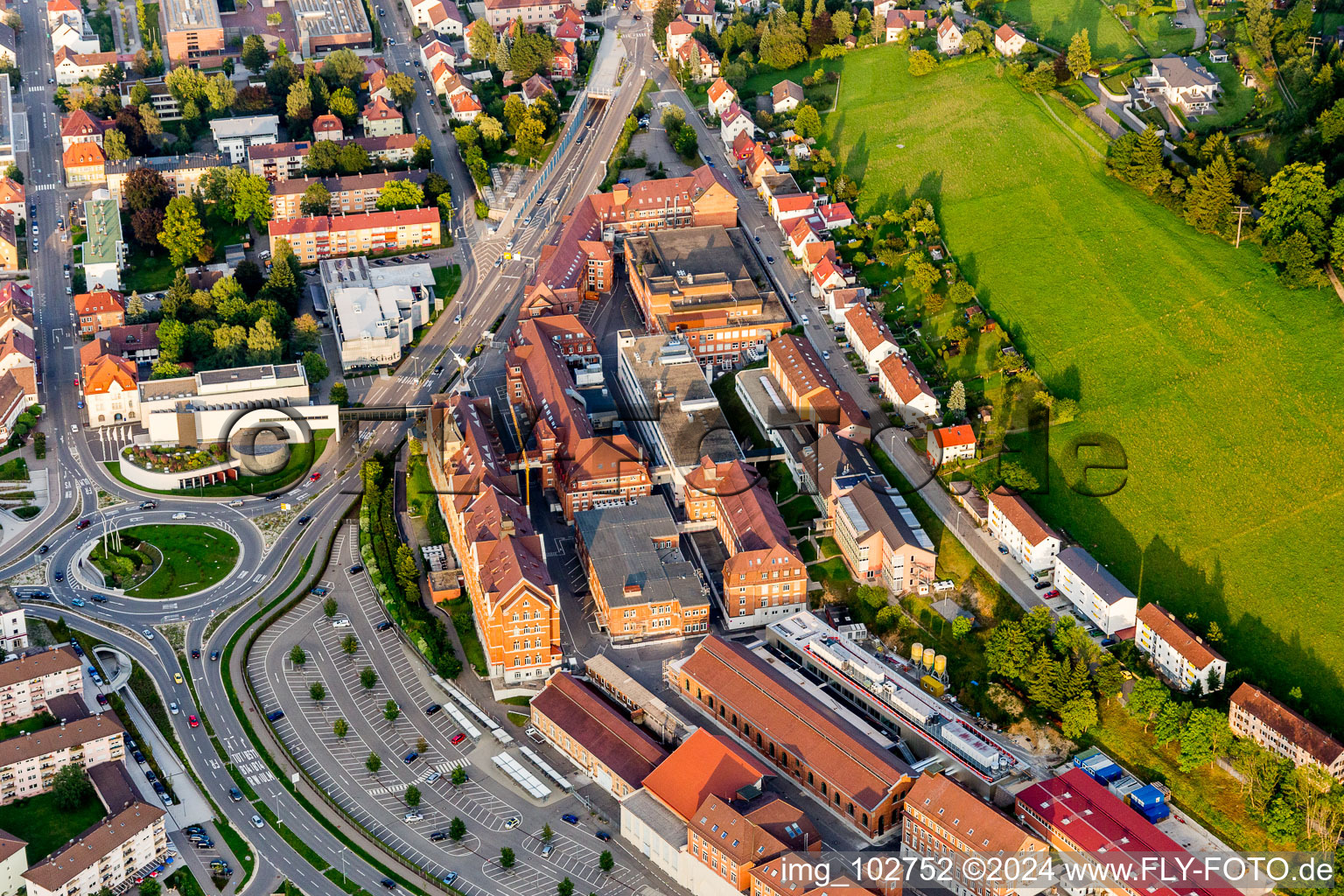 Vue oblique de Banlieue à Tuttlingen dans le département Bade-Wurtemberg, Allemagne