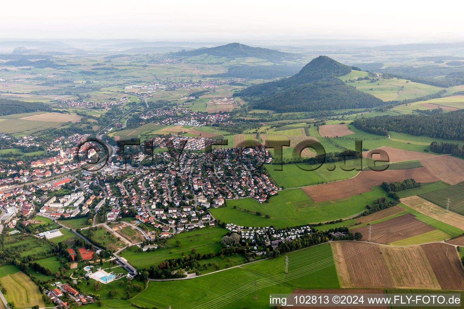 Vue d'oiseau de Engen dans le département Bade-Wurtemberg, Allemagne