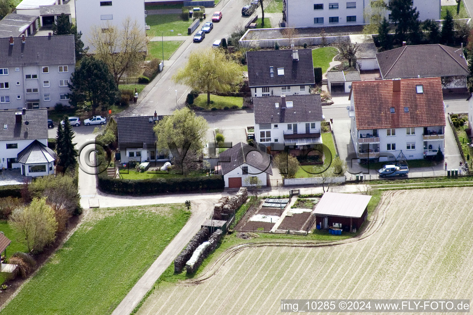 Vue aérienne de Au château d'eau à Kandel dans le département Rhénanie-Palatinat, Allemagne