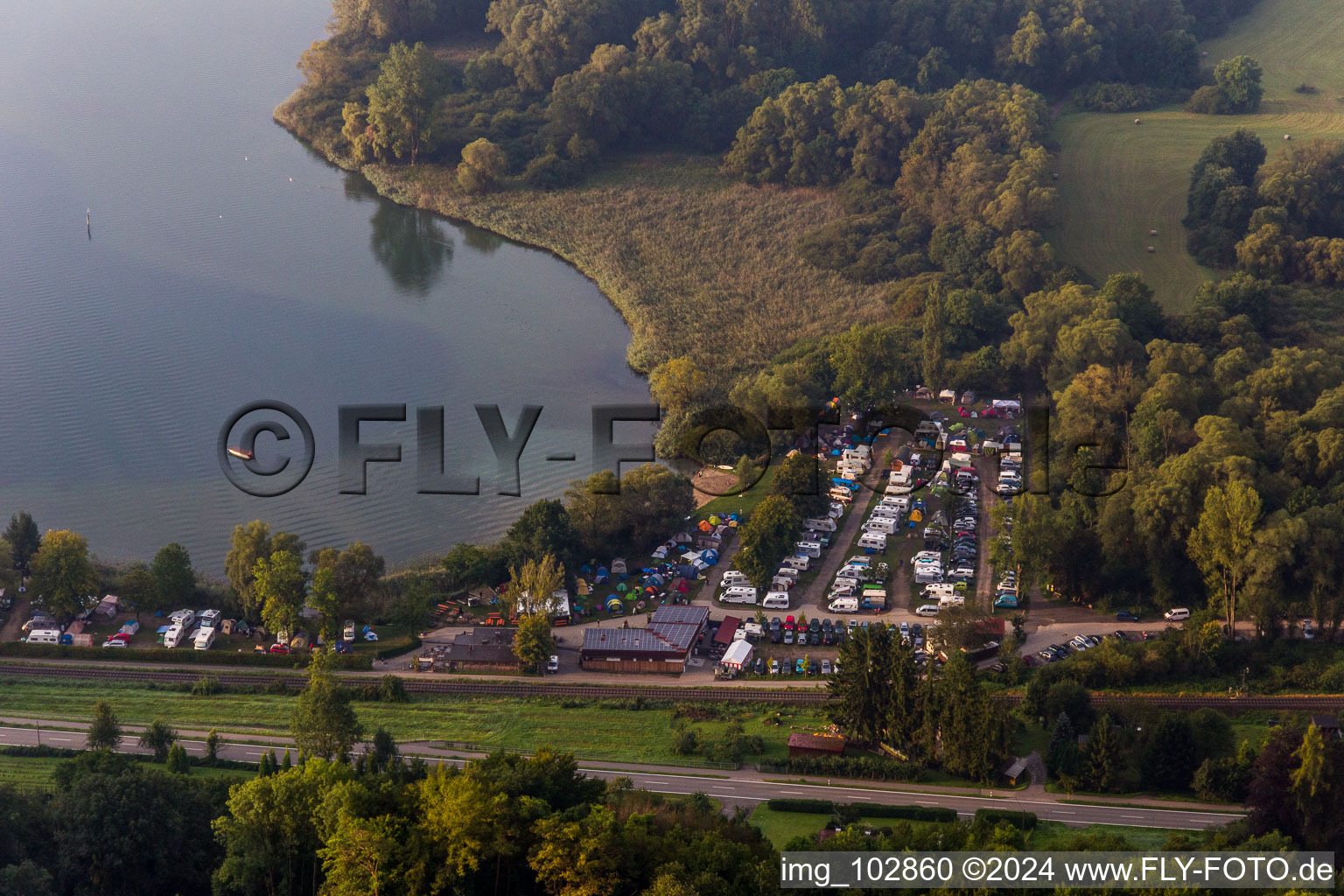 Vue aérienne de Camping Schachenhorn à le quartier Ludwigshafen in Bodman-Ludwigshafen dans le département Bade-Wurtemberg, Allemagne