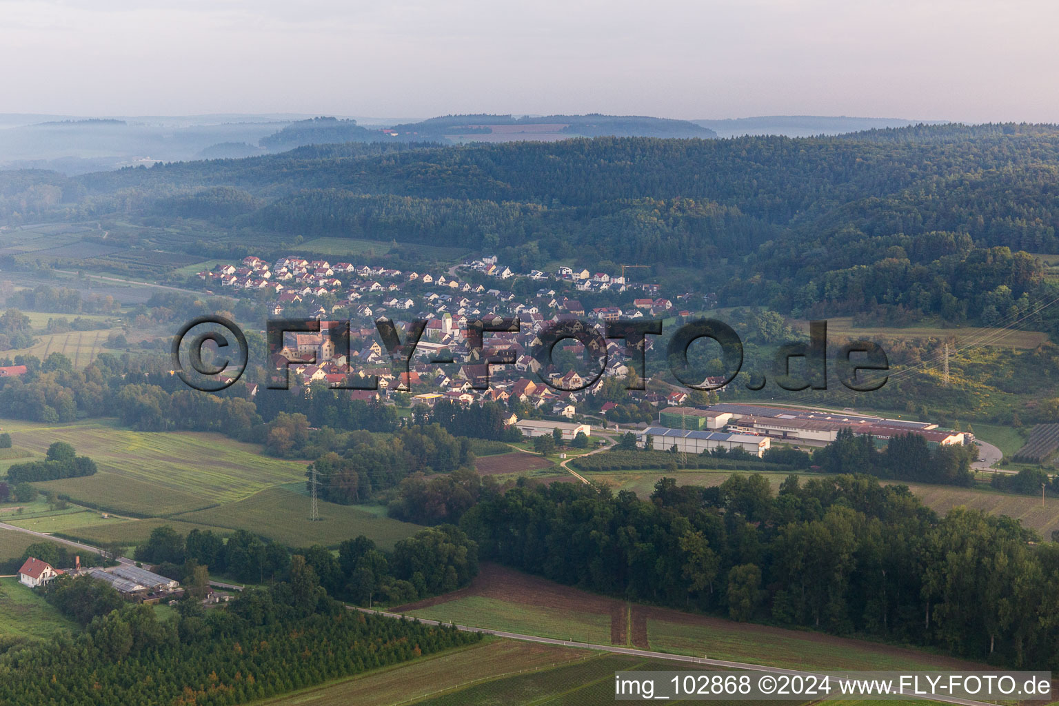 Vue aérienne de Quartier Espasingen in Stockach dans le département Bade-Wurtemberg, Allemagne