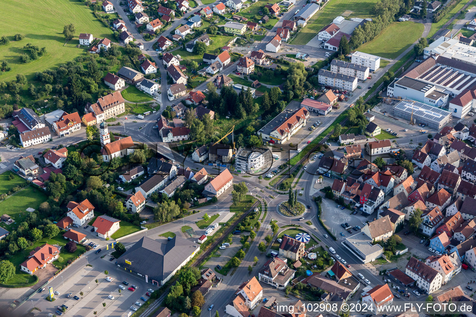Vue aérienne de Zone industrielle et commerciale de l'Industriestrasse à Meßkirch dans le département Bade-Wurtemberg, Allemagne