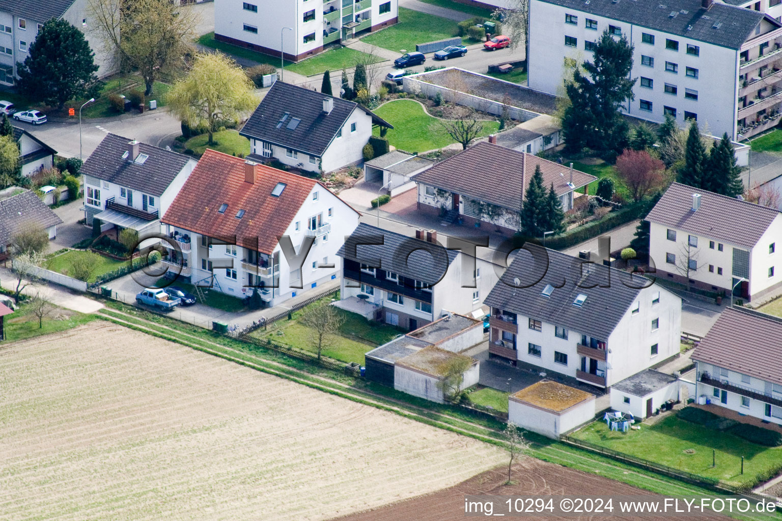 Au château d'eau à Kandel dans le département Rhénanie-Palatinat, Allemagne hors des airs