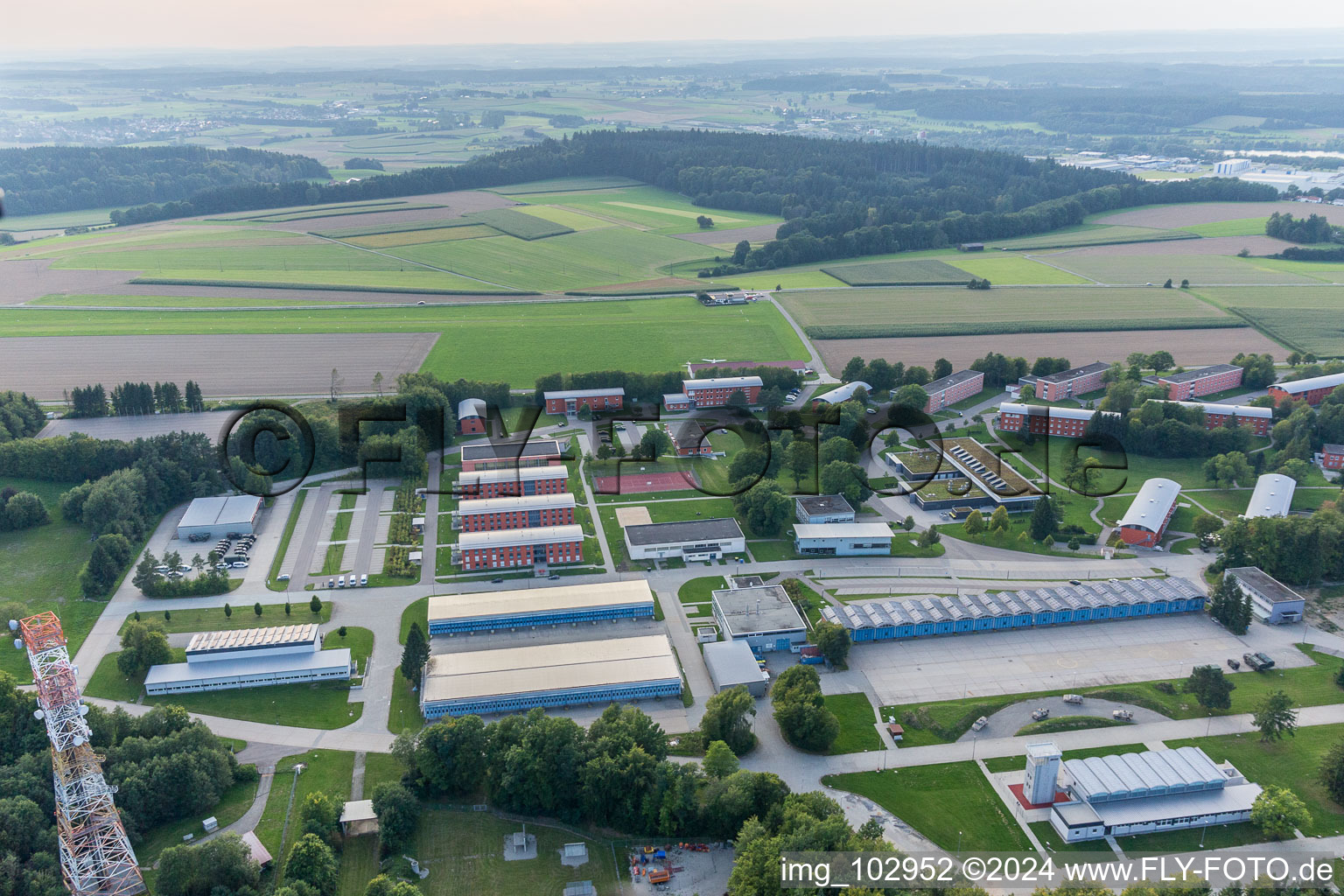 Vue oblique de À l'aéroport à Pfullendorf dans le département Bade-Wurtemberg, Allemagne