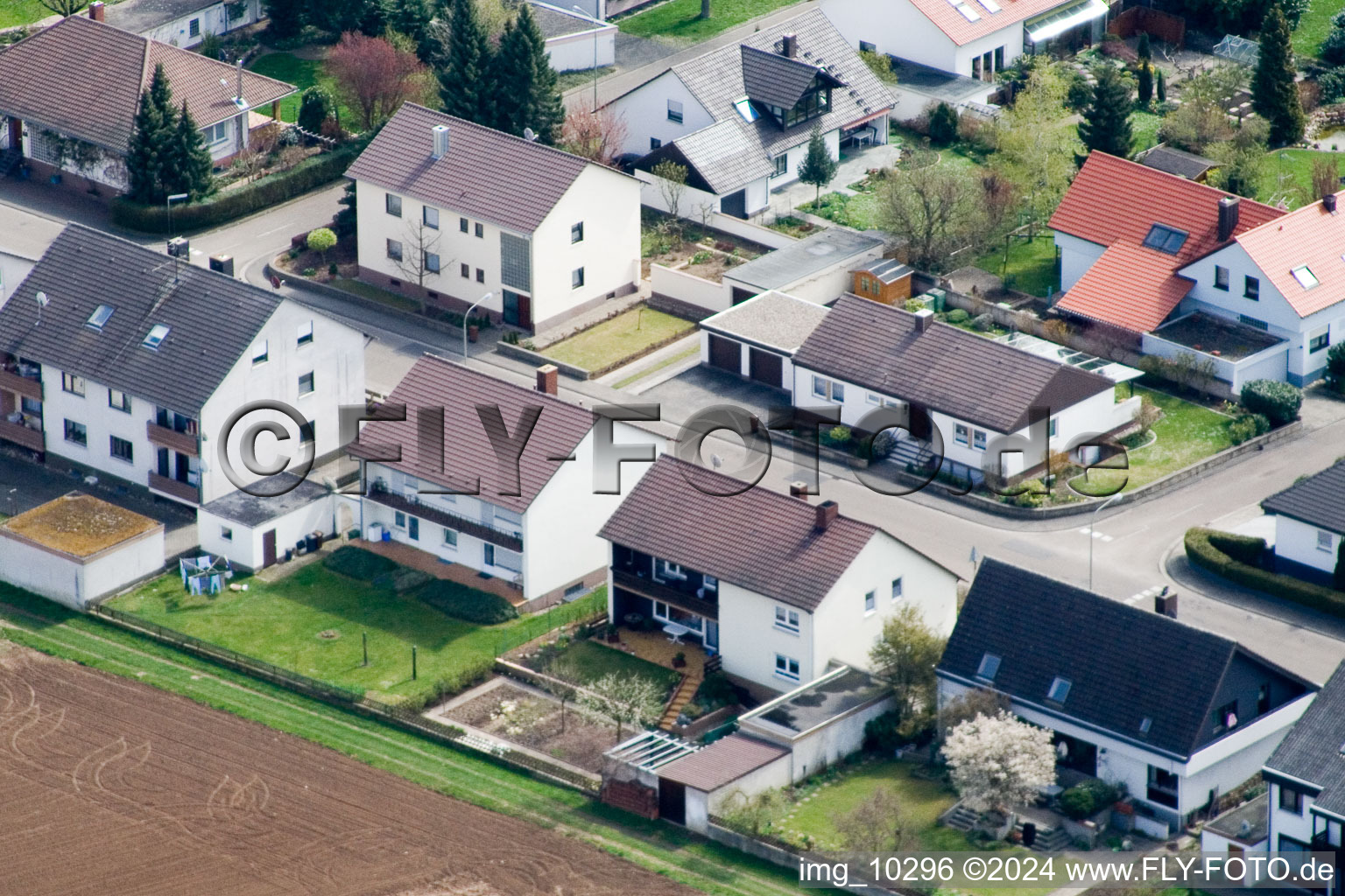 Kandel dans le département Rhénanie-Palatinat, Allemagne vu d'un drone