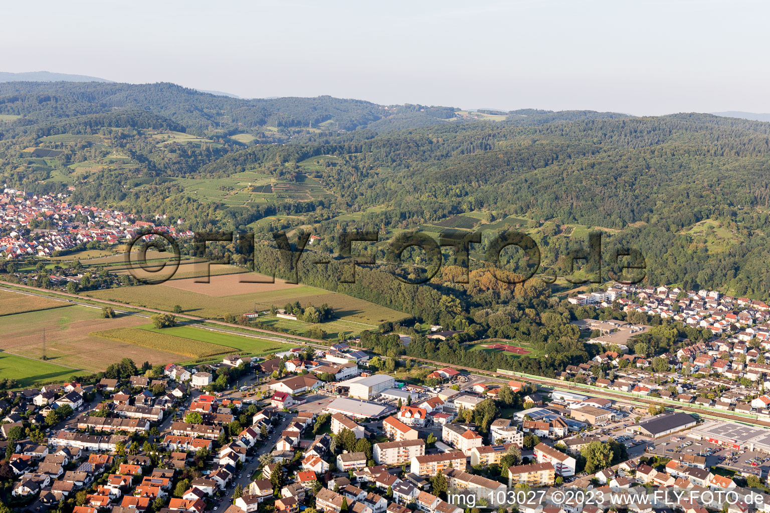Hemsbach dans le département Bade-Wurtemberg, Allemagne vu d'un drone