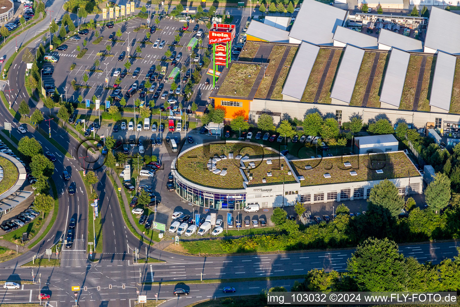 Vue aérienne de Concessionnaire automobile Autohaus Auto Knapp GmbH à Weinheim dans le département Bade-Wurtemberg, Allemagne