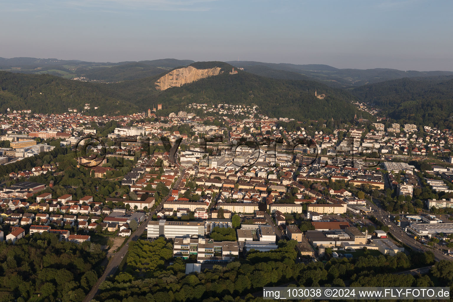 Weinheim dans le département Bade-Wurtemberg, Allemagne vue du ciel