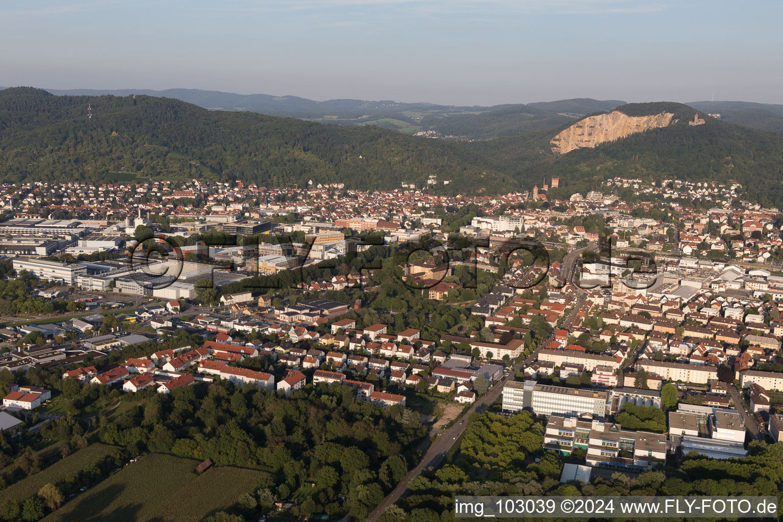 Enregistrement par drone de Weinheim dans le département Bade-Wurtemberg, Allemagne