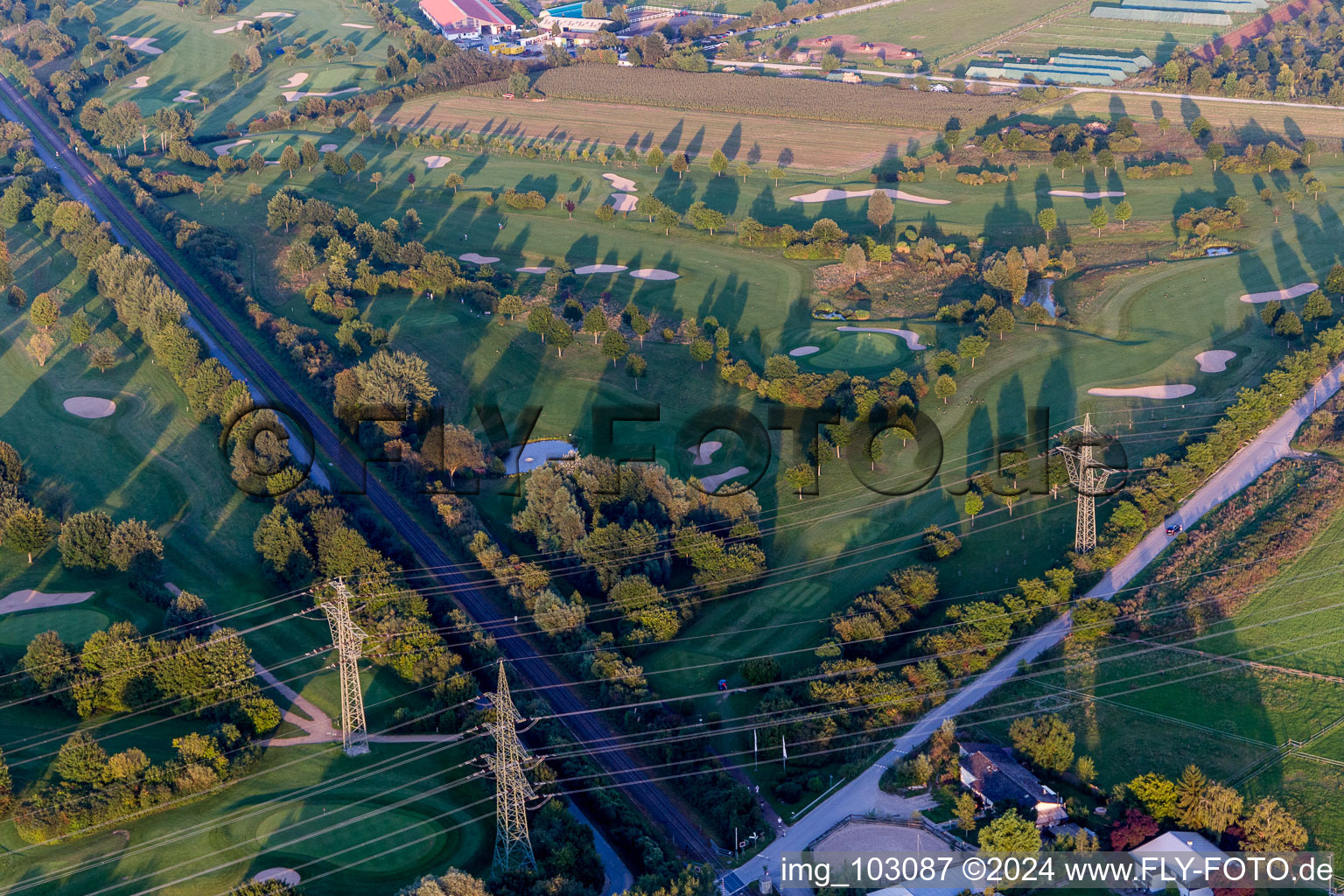 Club de golf à Bensheim dans le département Hesse, Allemagne vue du ciel