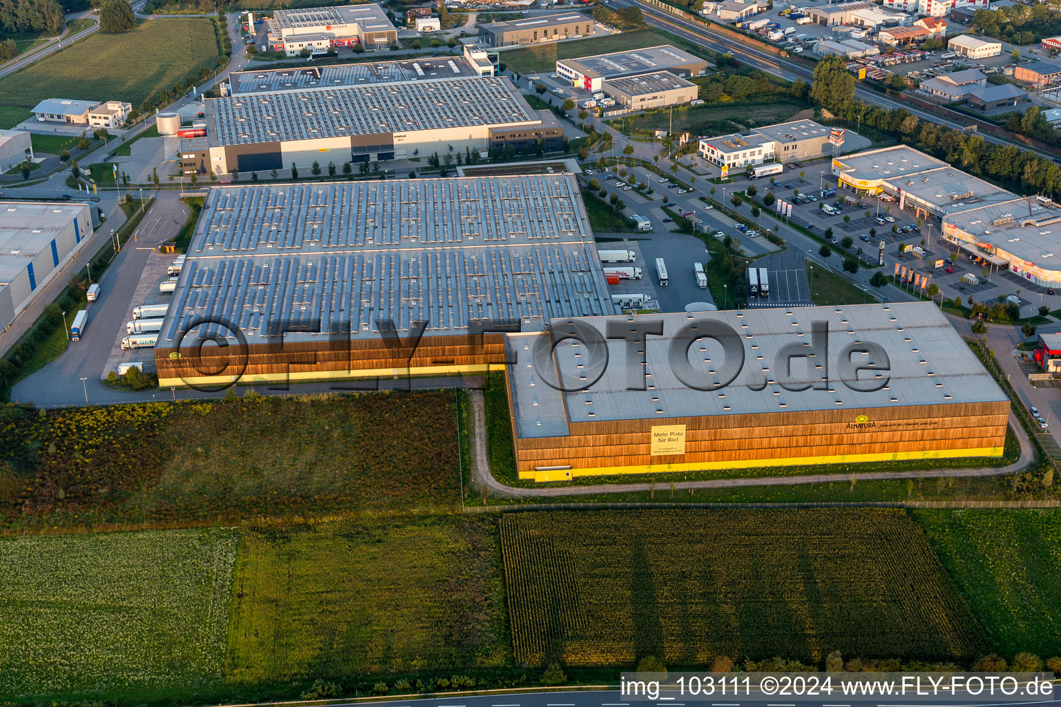 Zone industrielle du Nord à Lorsch dans le département Hesse, Allemagne hors des airs