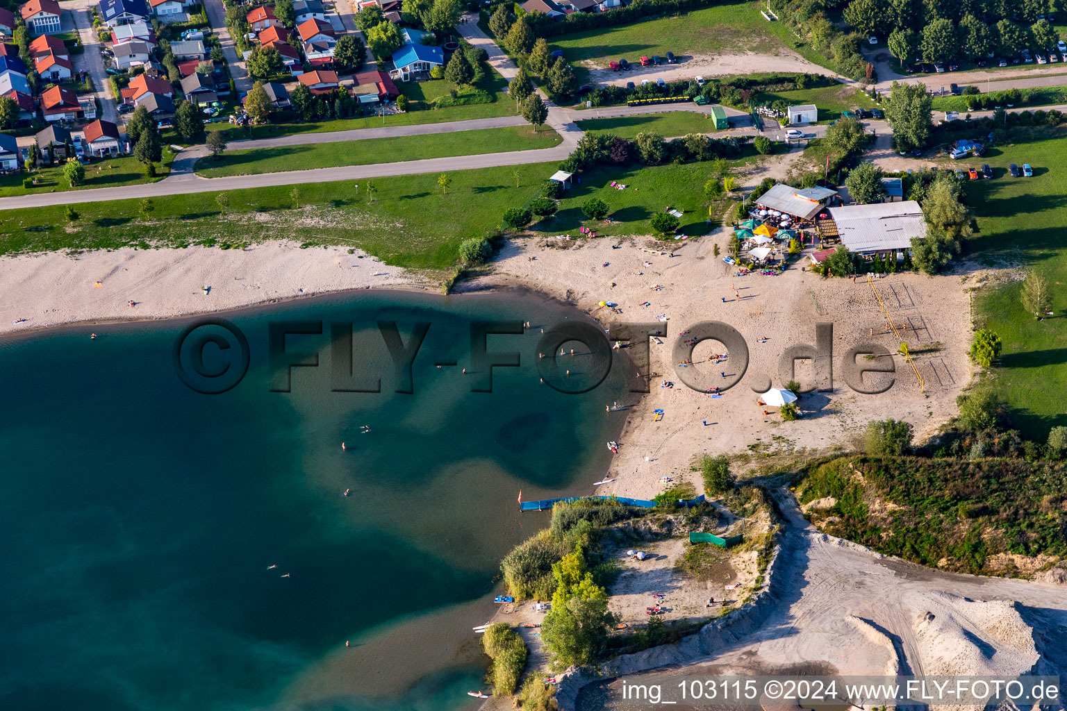 Vue aérienne de École de surf Biblis à Riedsee à Biblis dans le département Hesse, Allemagne