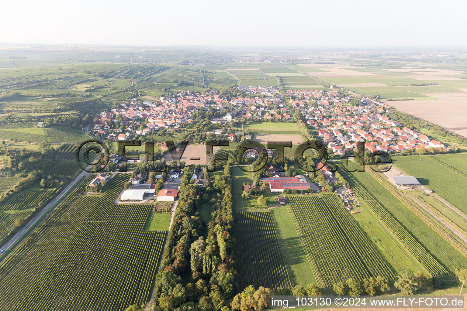 Vue oblique de Mettenheim dans le département Rhénanie-Palatinat, Allemagne