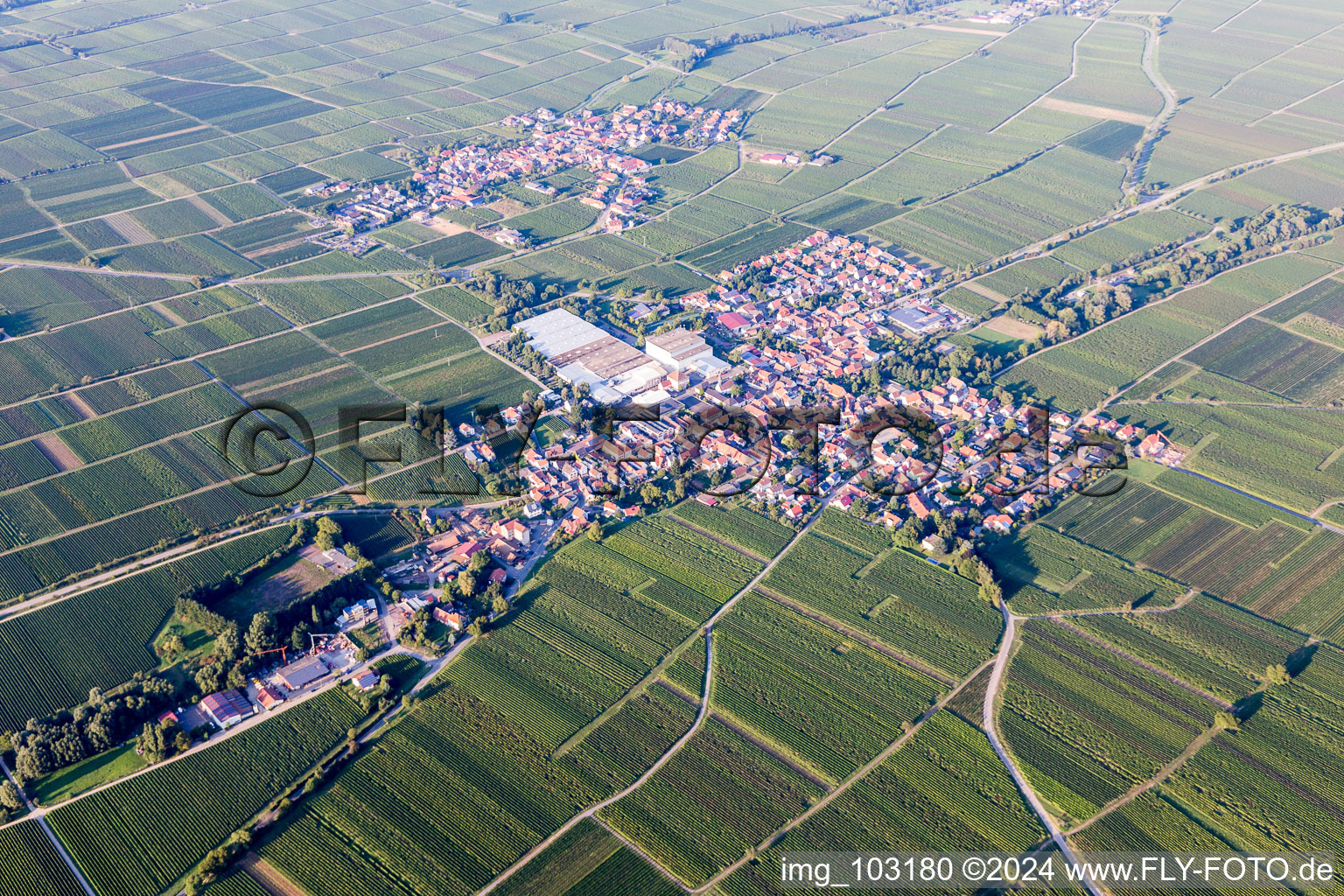 Böchingen dans le département Rhénanie-Palatinat, Allemagne d'en haut