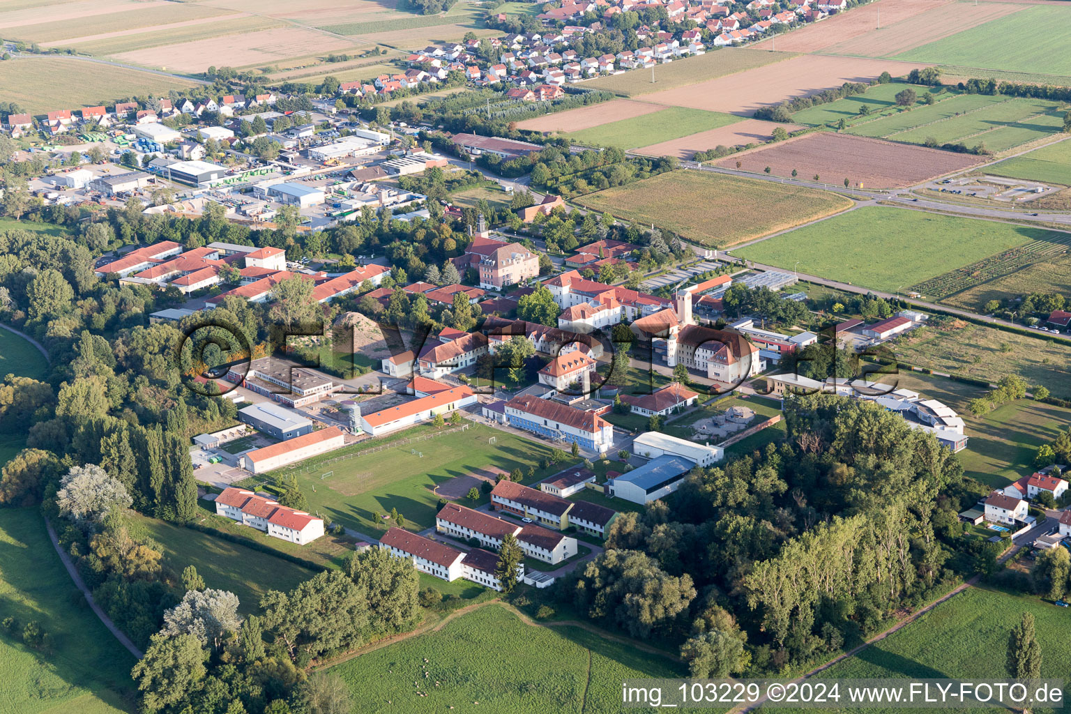 Landau in der Pfalz dans le département Rhénanie-Palatinat, Allemagne d'en haut