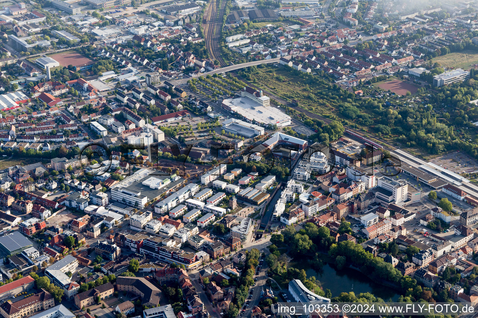 Enregistrement par drone de Landau in der Pfalz dans le département Rhénanie-Palatinat, Allemagne