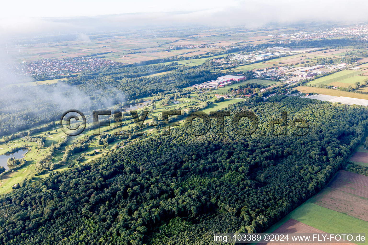 Image drone de Terrain de golf à Essingen dans le département Rhénanie-Palatinat, Allemagne