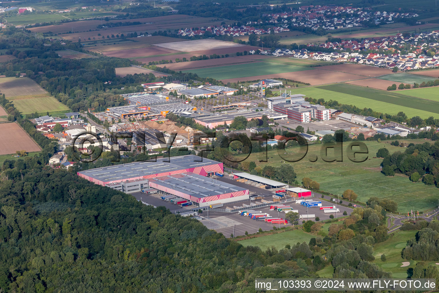 Vue aérienne de Zone industrielle à Essingen dans le département Rhénanie-Palatinat, Allemagne