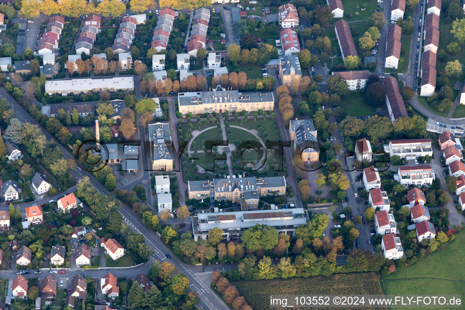 Vue aérienne de Landau Est à Landau in der Pfalz dans le département Rhénanie-Palatinat, Allemagne