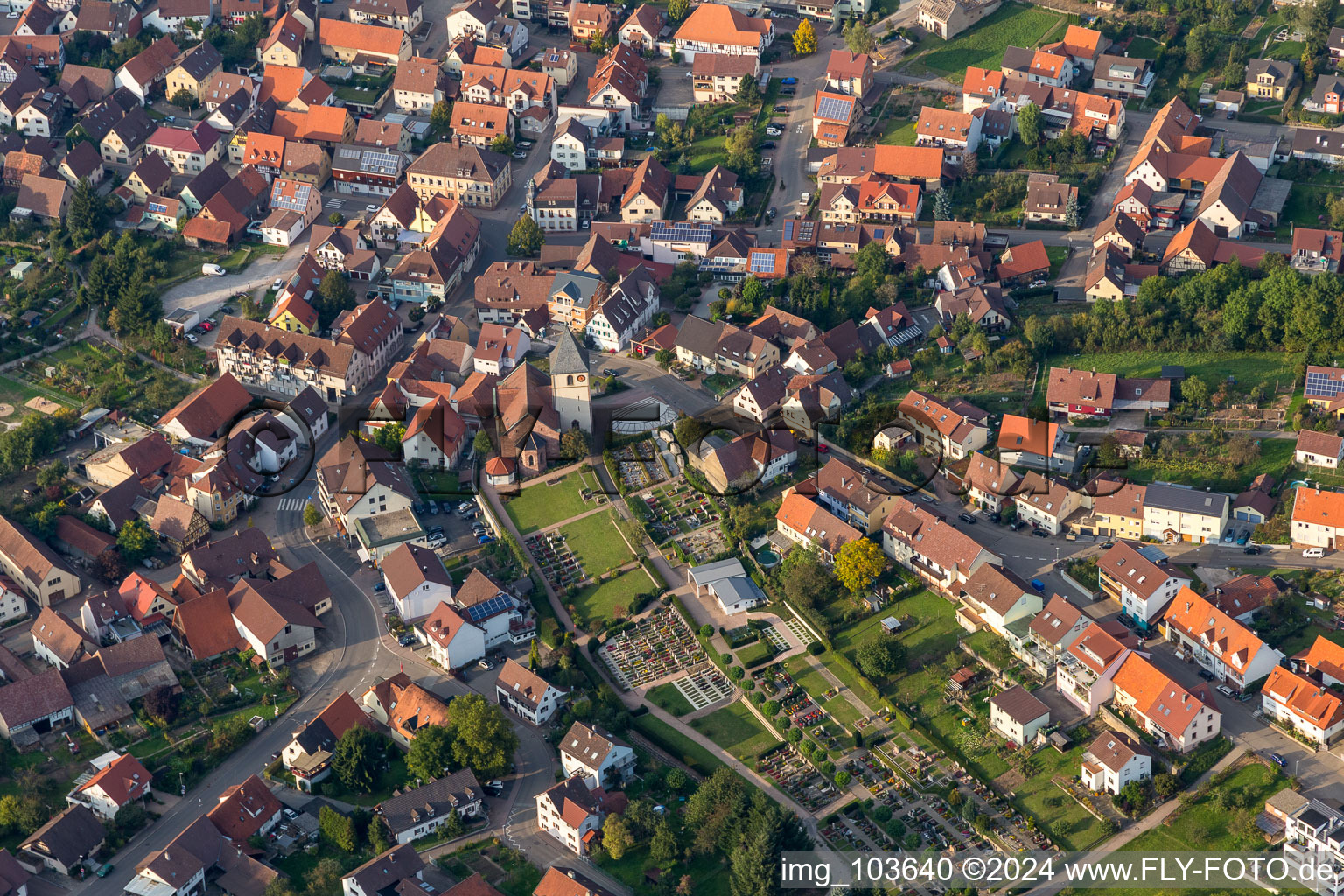 Eisingen dans le département Bade-Wurtemberg, Allemagne vue du ciel