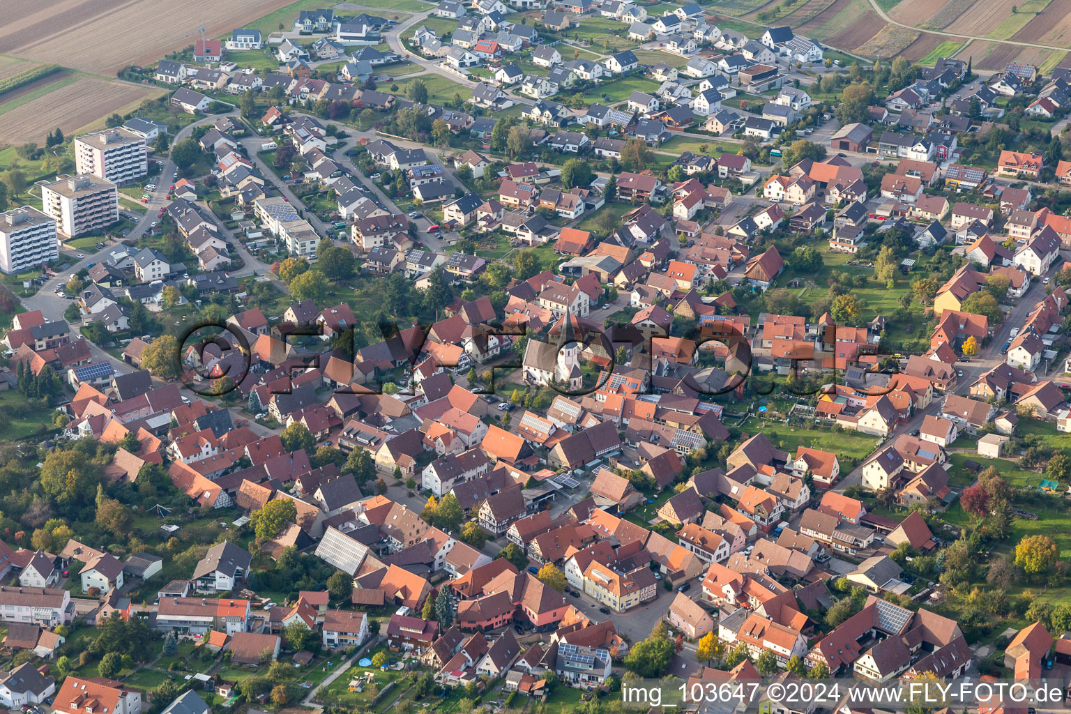 Vue aérienne de Ortisei à le quartier Göbrichen in Neulingen dans le département Bade-Wurtemberg, Allemagne