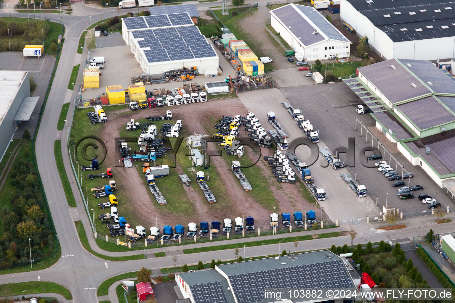 Zone industrielle de Horst à le quartier Minderslachen in Kandel dans le département Rhénanie-Palatinat, Allemagne depuis l'avion