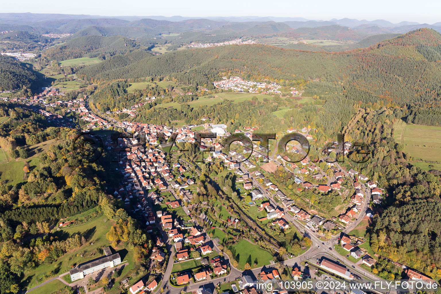 Vue aérienne de Bruchweiler Bärenbach à Bruchweiler-Bärenbach dans le département Rhénanie-Palatinat, Allemagne