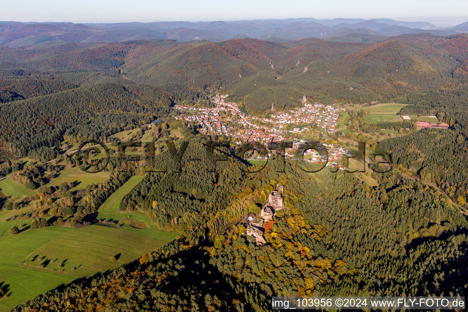 Vue oblique de Dahn dans le département Rhénanie-Palatinat, Allemagne