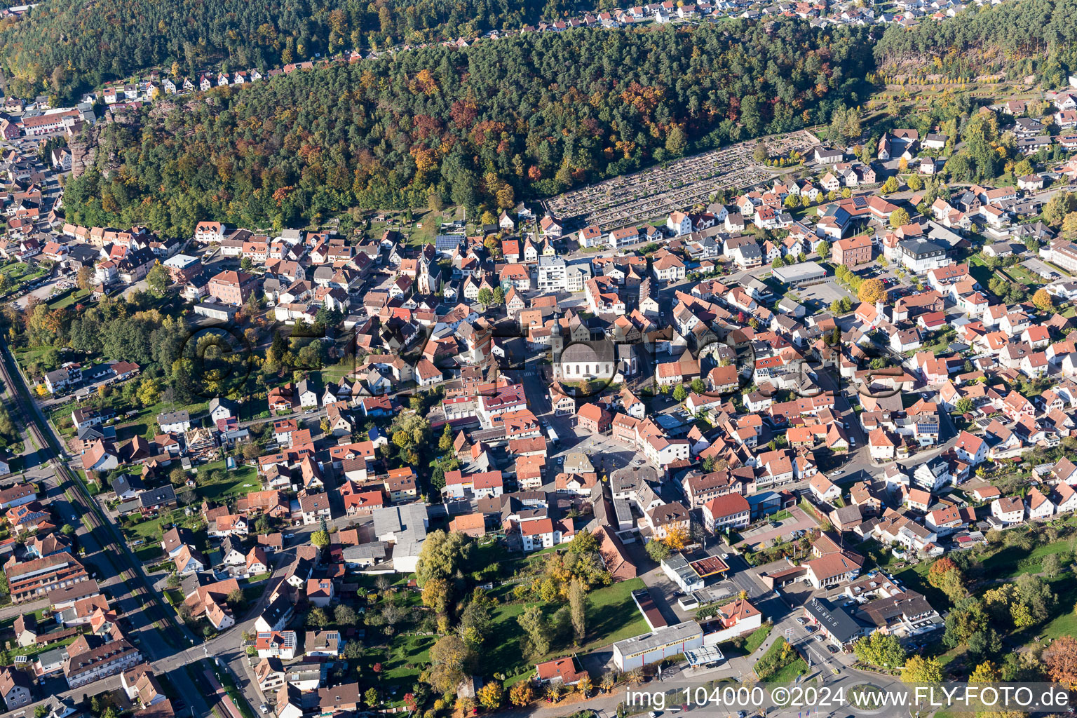 Enregistrement par drone de Dahn dans le département Rhénanie-Palatinat, Allemagne