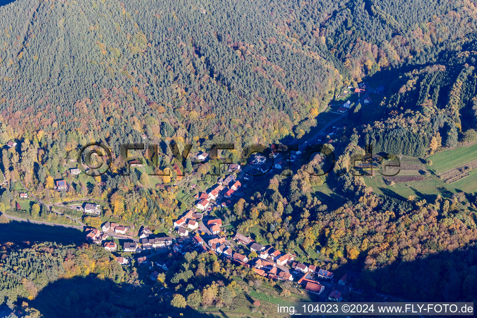 Vue aérienne de Dimbach dans le département Rhénanie-Palatinat, Allemagne