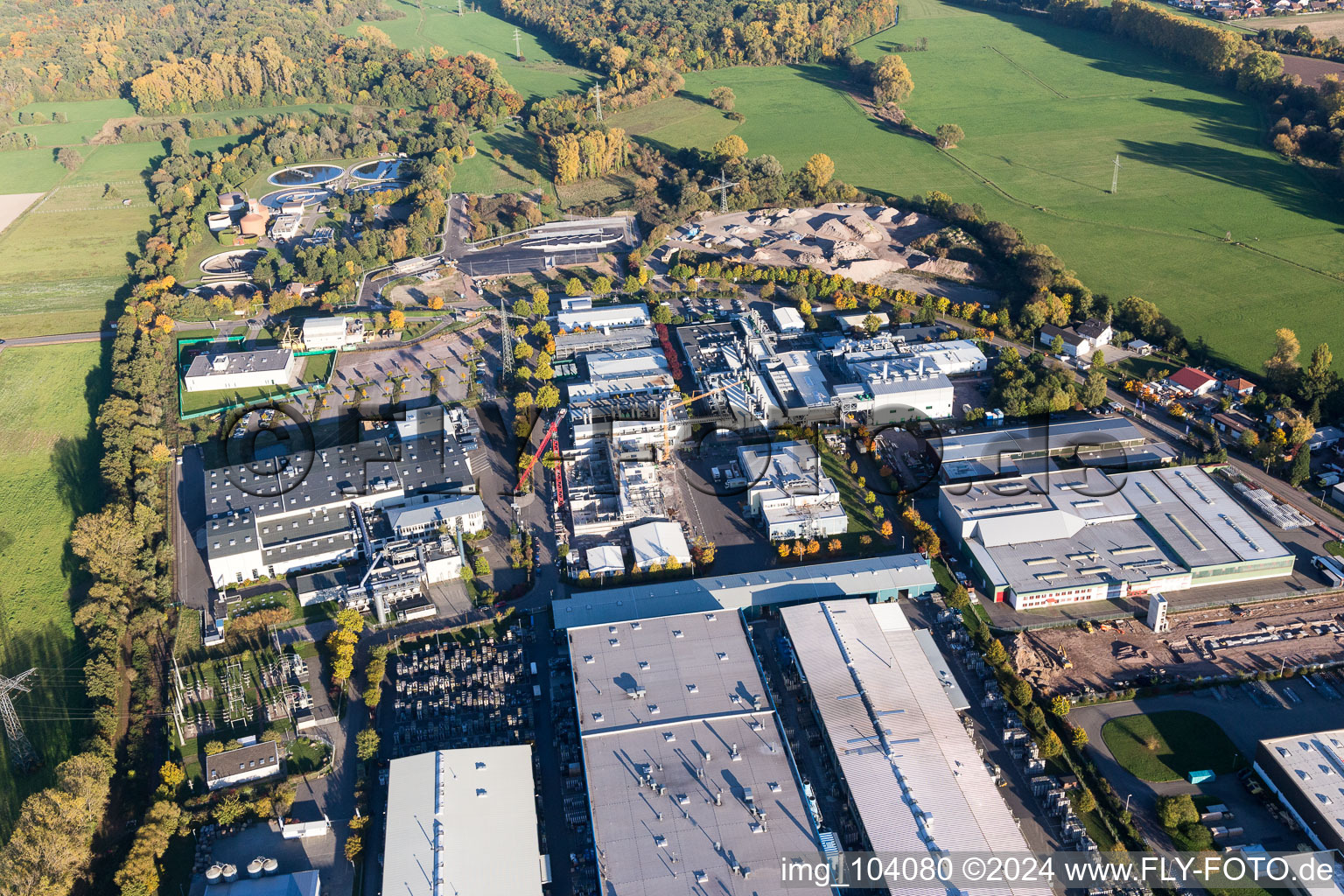 Vue aérienne de Zone industrielle de l'Est à Landau in der Pfalz dans le département Rhénanie-Palatinat, Allemagne