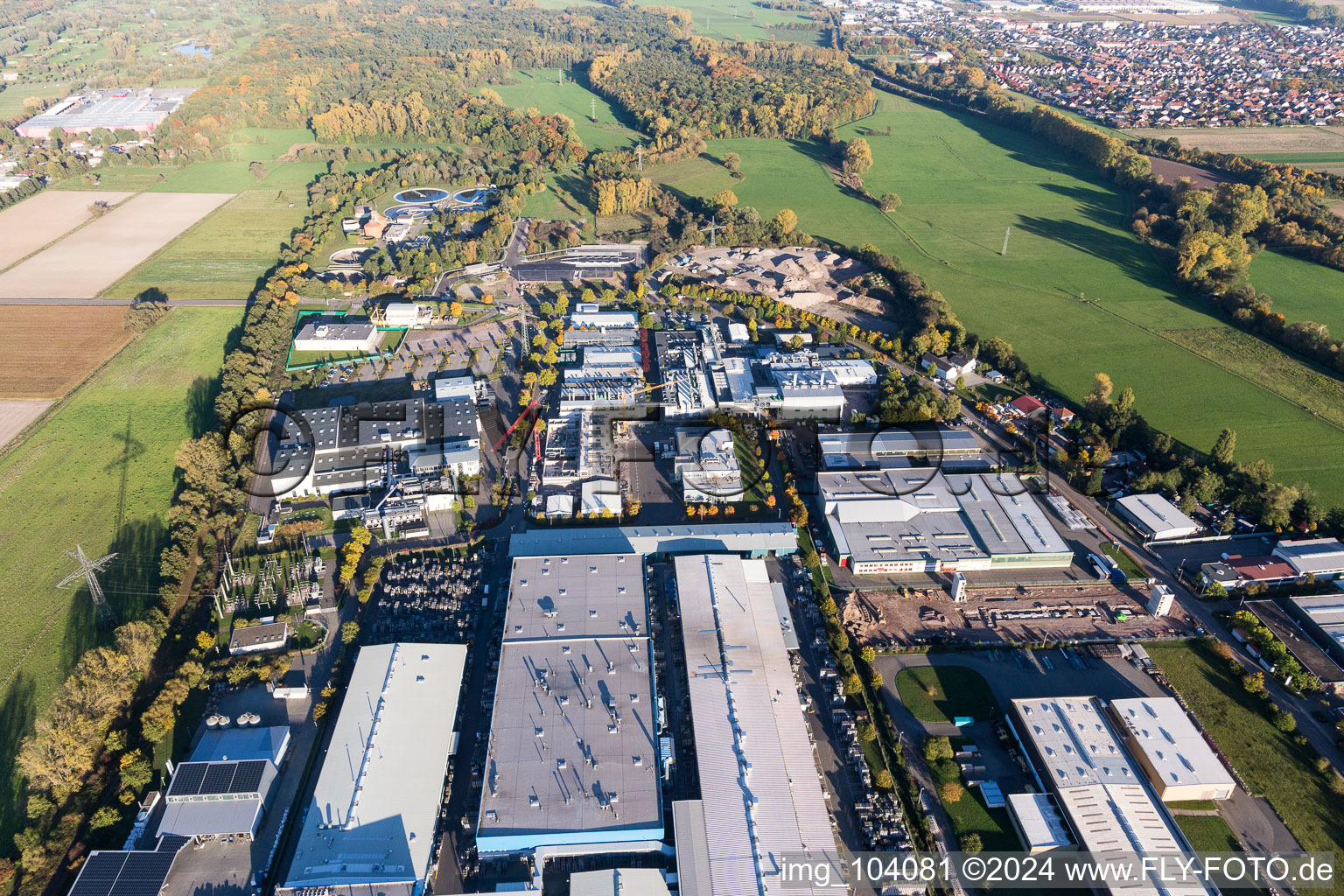 Vue aérienne de Zone industrielle de l'Est à Landau in der Pfalz dans le département Rhénanie-Palatinat, Allemagne