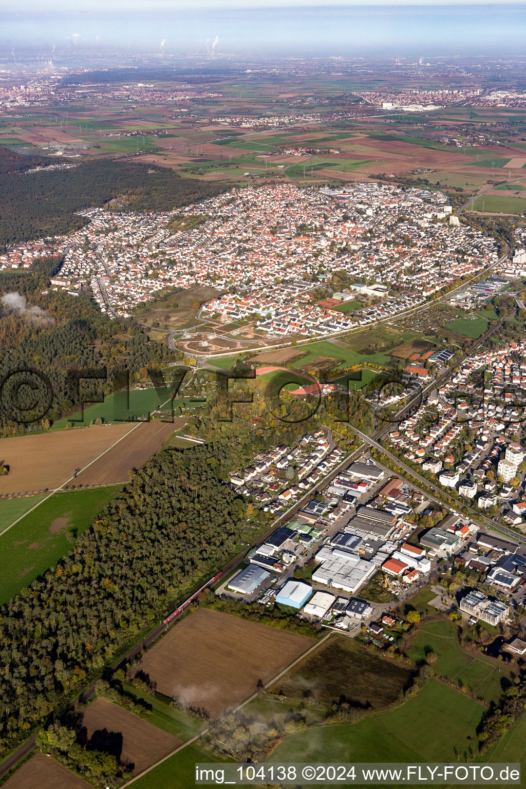 Vue aérienne de Sandhausen dans le département Bade-Wurtemberg, Allemagne