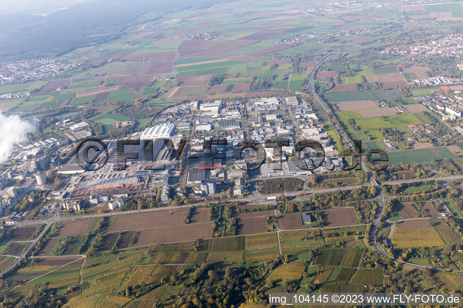 Vue aérienne de Sud, zone commerciale à le quartier Rohrbach in Heidelberg dans le département Bade-Wurtemberg, Allemagne