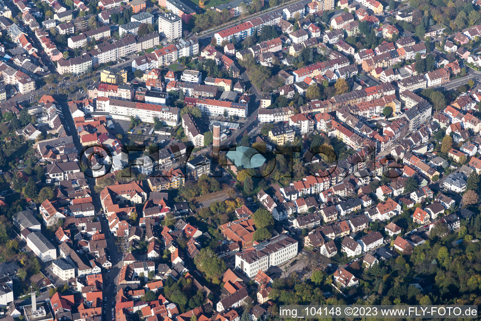 Vue aérienne de Église Saint-Jean à le quartier Rohrbach in Heidelberg dans le département Bade-Wurtemberg, Allemagne