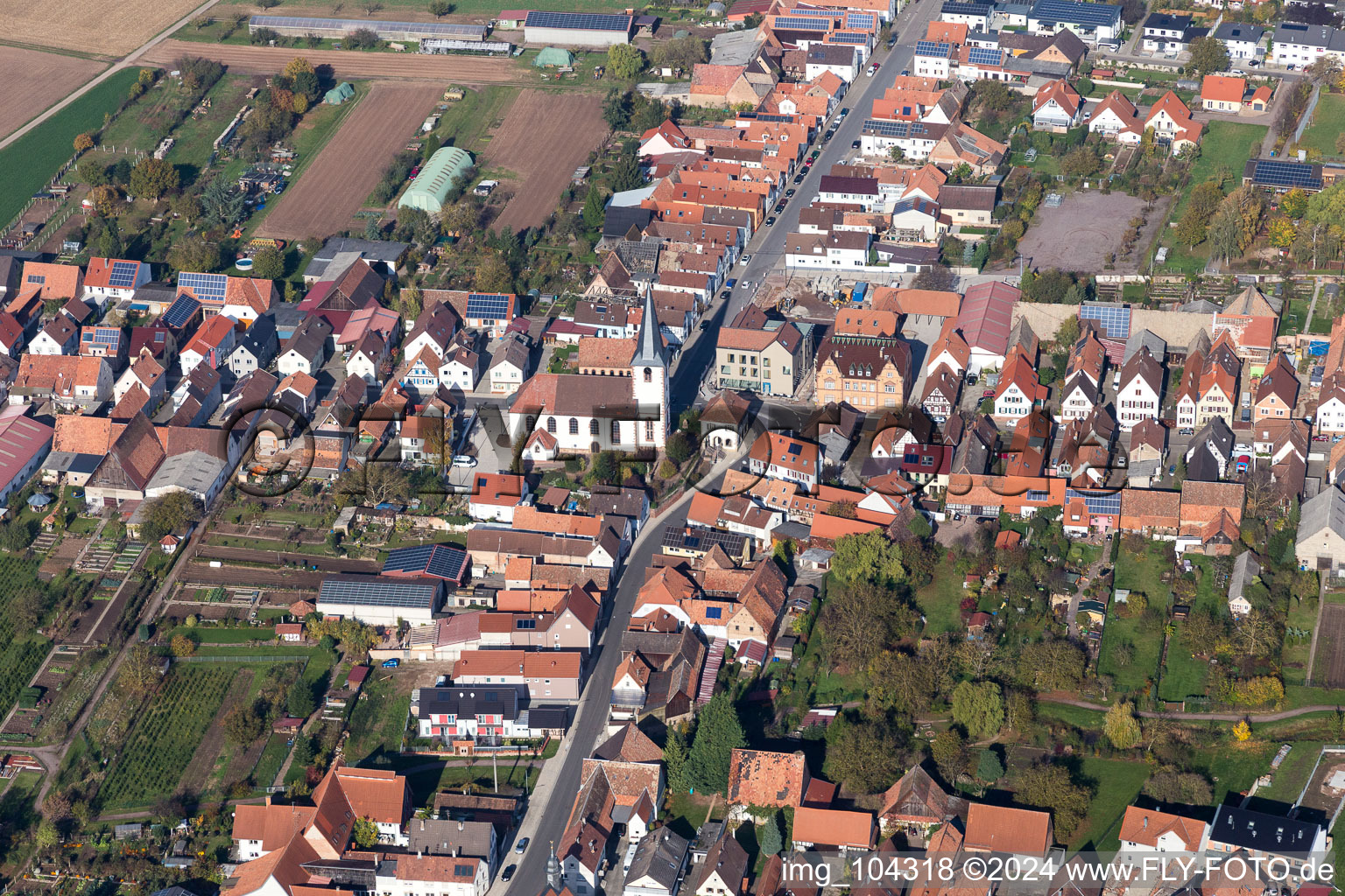 Enregistrement par drone de Quartier Ottersheim in Ottersheim bei Landau dans le département Rhénanie-Palatinat, Allemagne