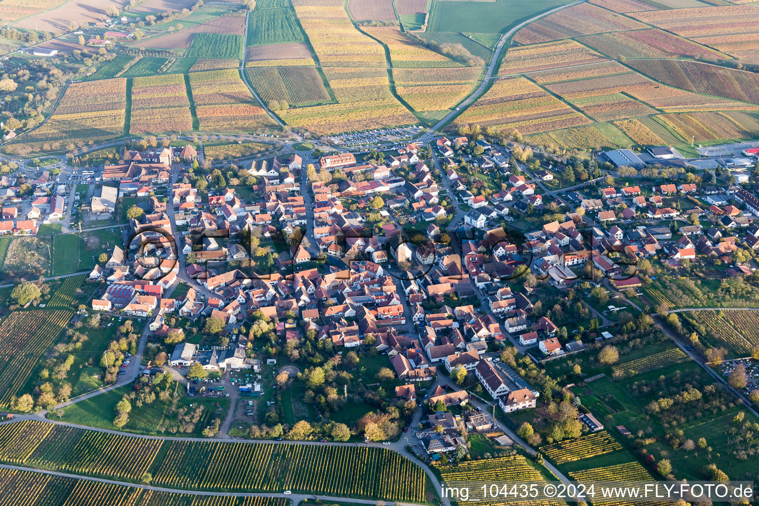 Quartier Schweigen in Schweigen-Rechtenbach dans le département Rhénanie-Palatinat, Allemagne vue d'en haut