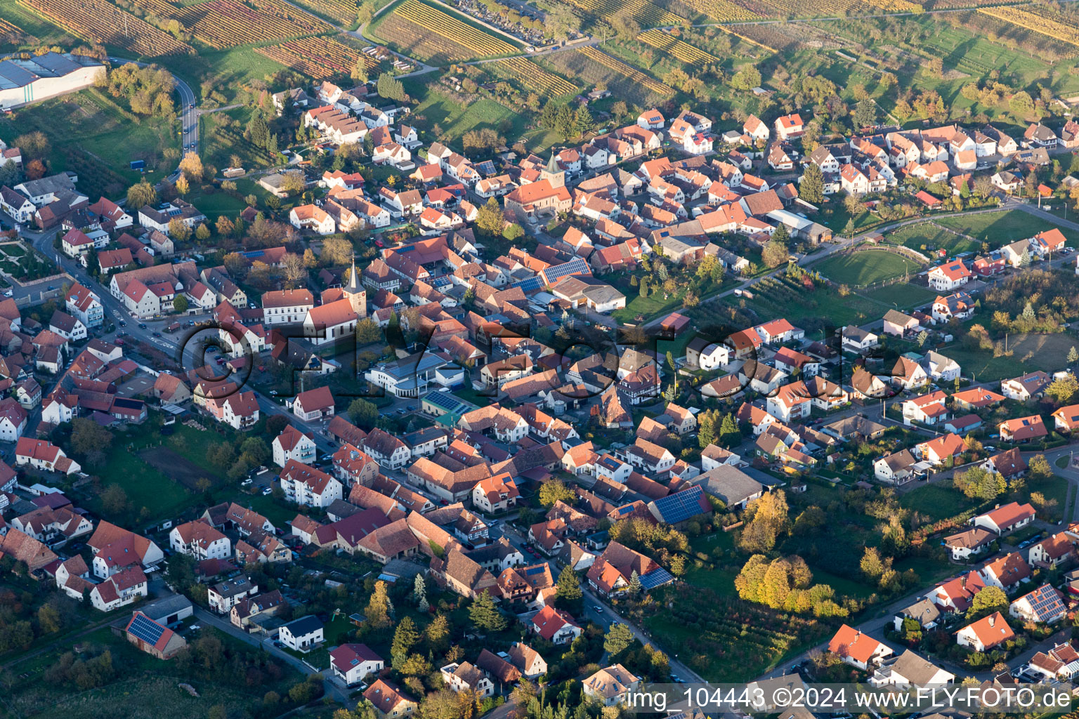 Quartier Rechtenbach in Schweigen-Rechtenbach dans le département Rhénanie-Palatinat, Allemagne vue d'en haut