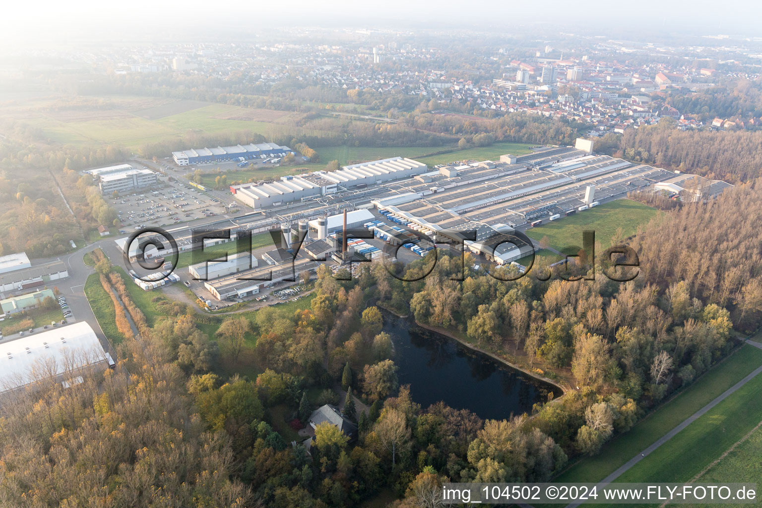 Vue aérienne de Germersheim dans le département Rhénanie-Palatinat, Allemagne