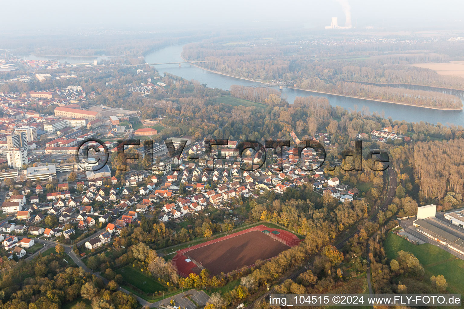 Germersheim dans le département Rhénanie-Palatinat, Allemagne du point de vue du drone