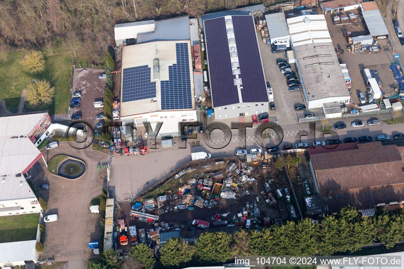 Vue d'oiseau de Zone industrielle de Horst à le quartier Minderslachen in Kandel dans le département Rhénanie-Palatinat, Allemagne