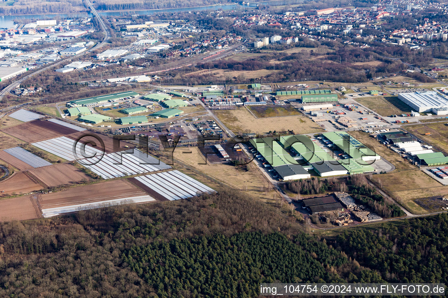 Vue aérienne de Dépôt de l'armée à Germersheim dans le département Rhénanie-Palatinat, Allemagne