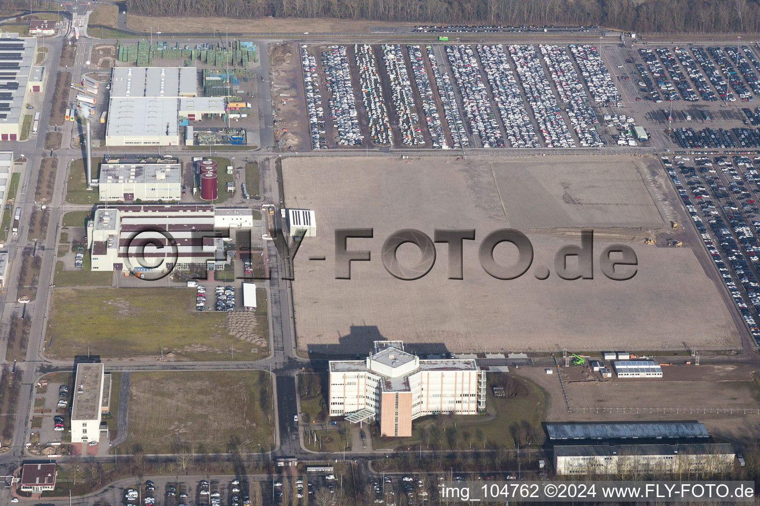 Vert île à Germersheim dans le département Rhénanie-Palatinat, Allemagne hors des airs