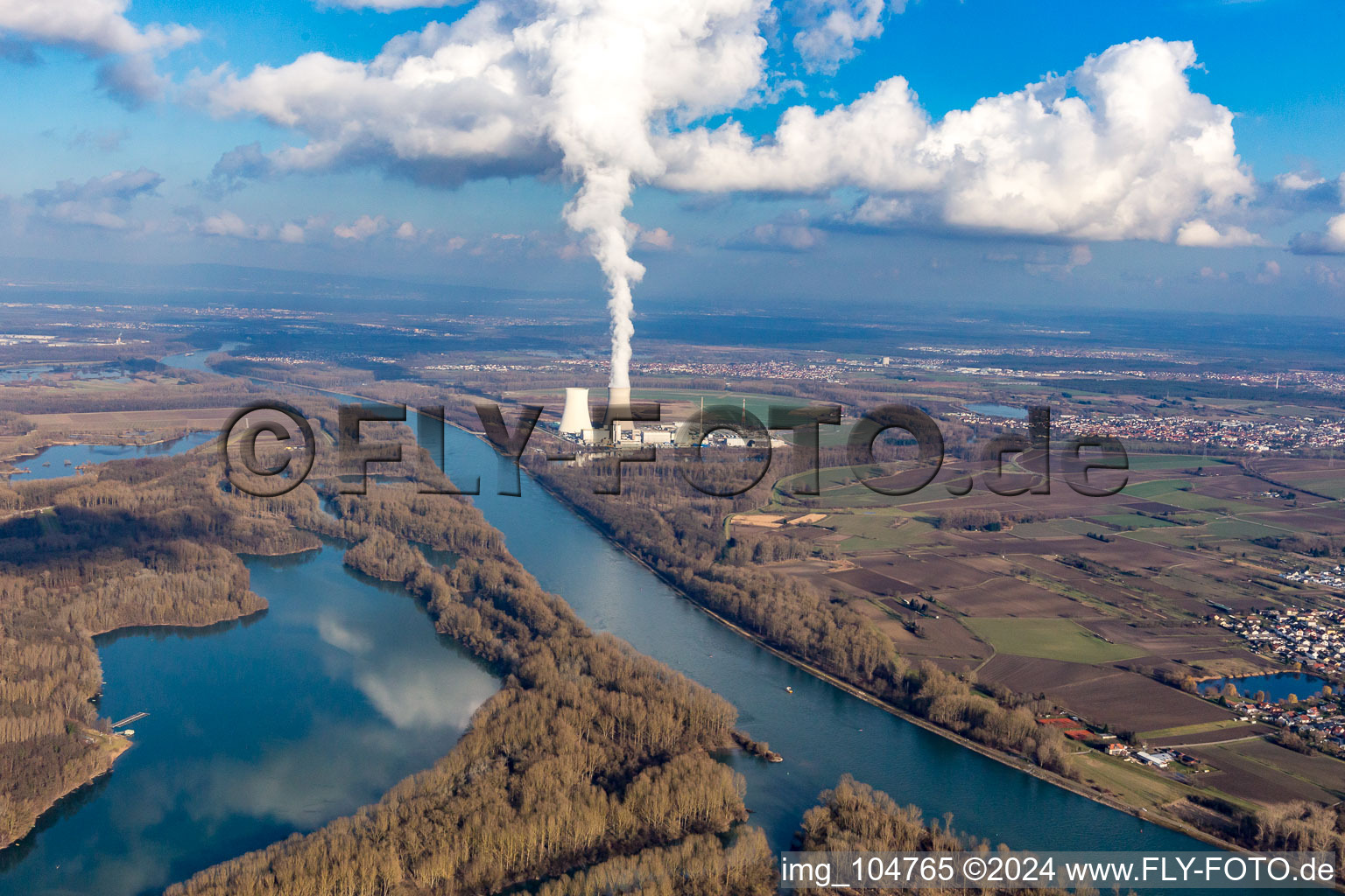 Vue aérienne de Centrale nucléaire à Philippsburg dans le département Bade-Wurtemberg, Allemagne