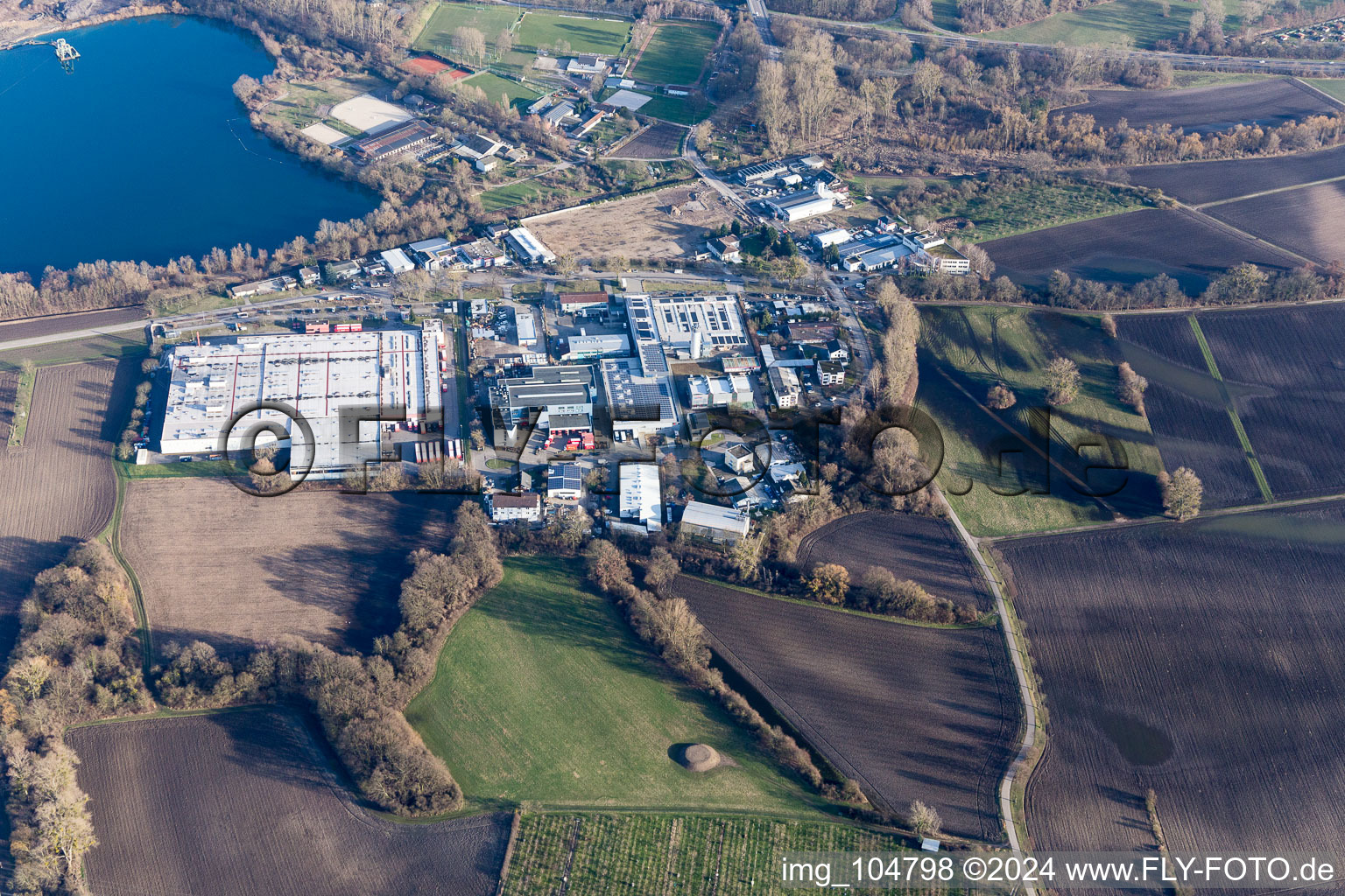 Quartier Neureut in Karlsruhe dans le département Bade-Wurtemberg, Allemagne depuis l'avion