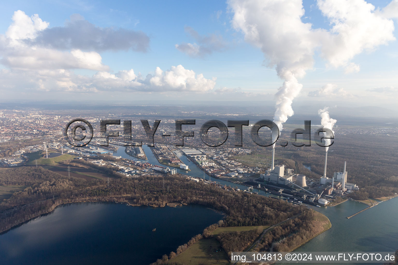 Vue aérienne de Quartier Rheinhafen in Karlsruhe dans le département Bade-Wurtemberg, Allemagne